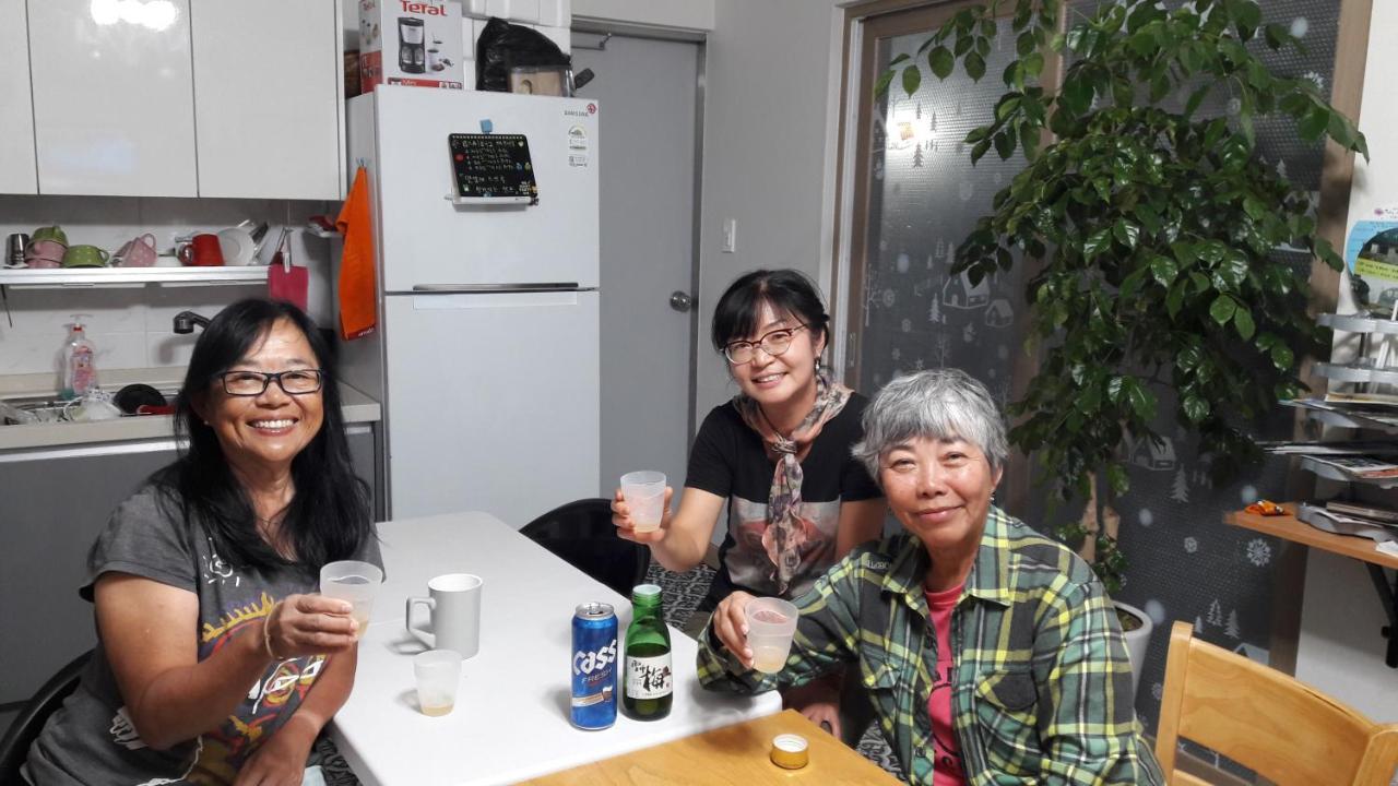 Blue Island Guesthouse Seogwipo-stad Buitenkant foto