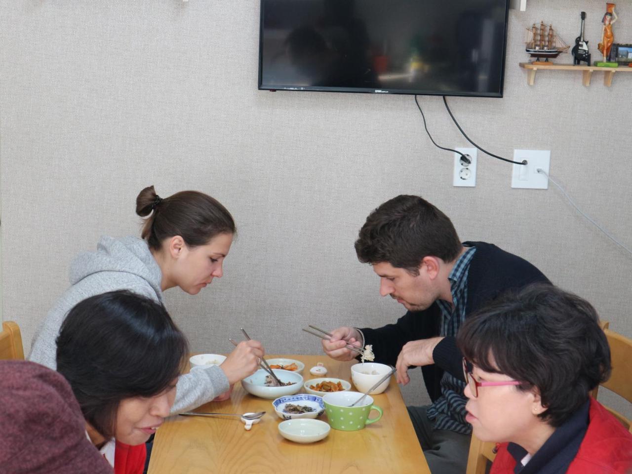 Blue Island Guesthouse Seogwipo-stad Buitenkant foto