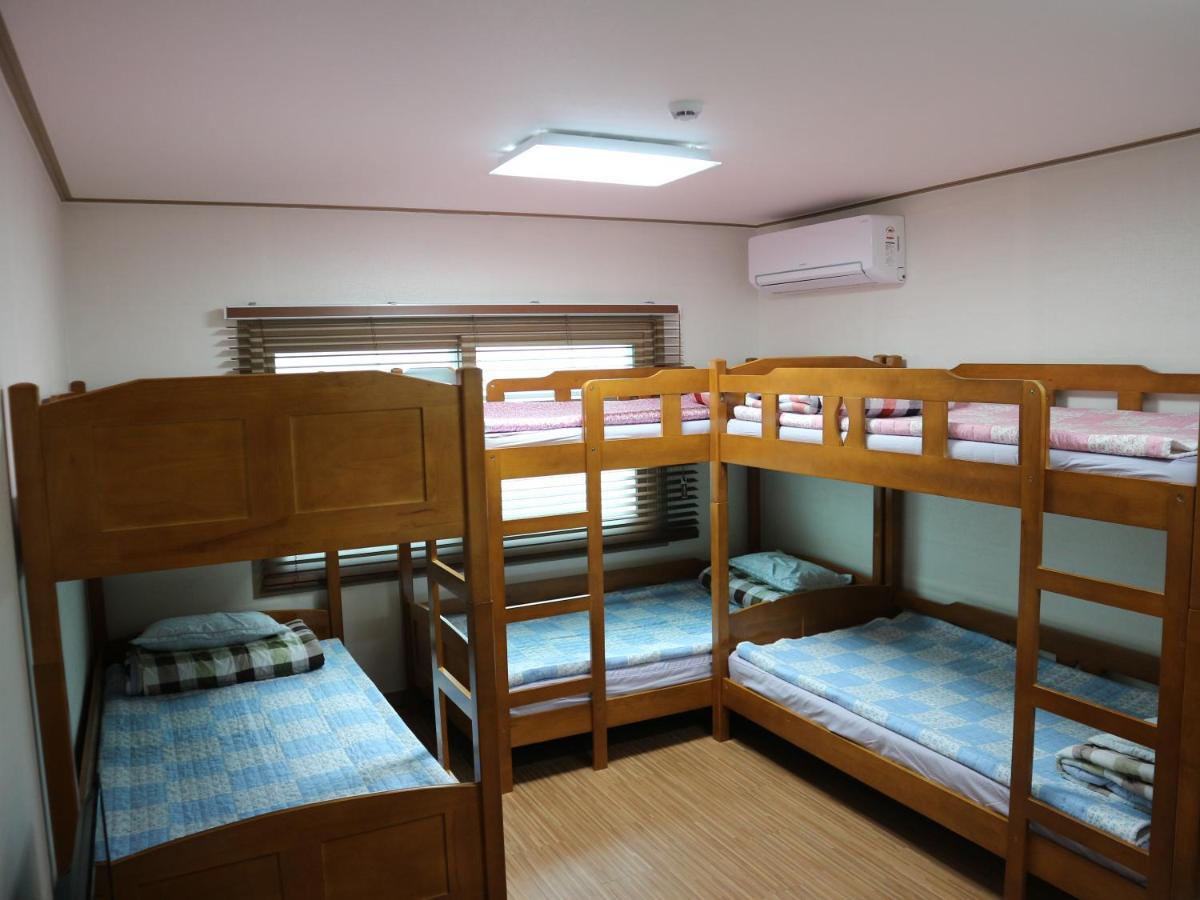Blue Island Guesthouse Seogwipo-stad Buitenkant foto